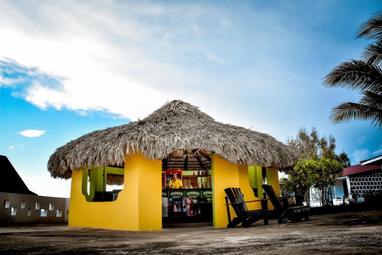 Beyond Sunset Resort & Villas Treasure Beach Exterior foto